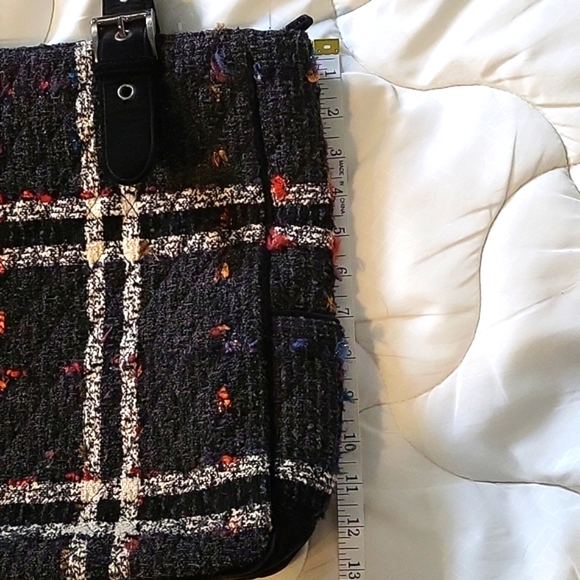 VERA BRADLEY MULTICOLOR TOTE WITH BLACK VELVET HANDLES AND TRIM - Picture 12 of 13